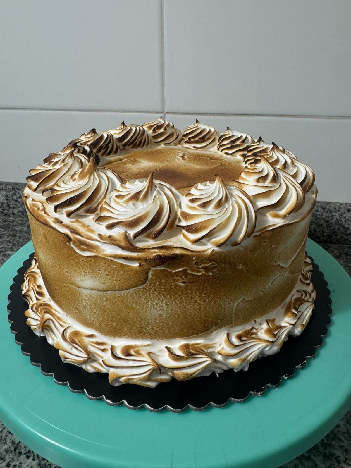 Torta clásica dulce de leche y merengue