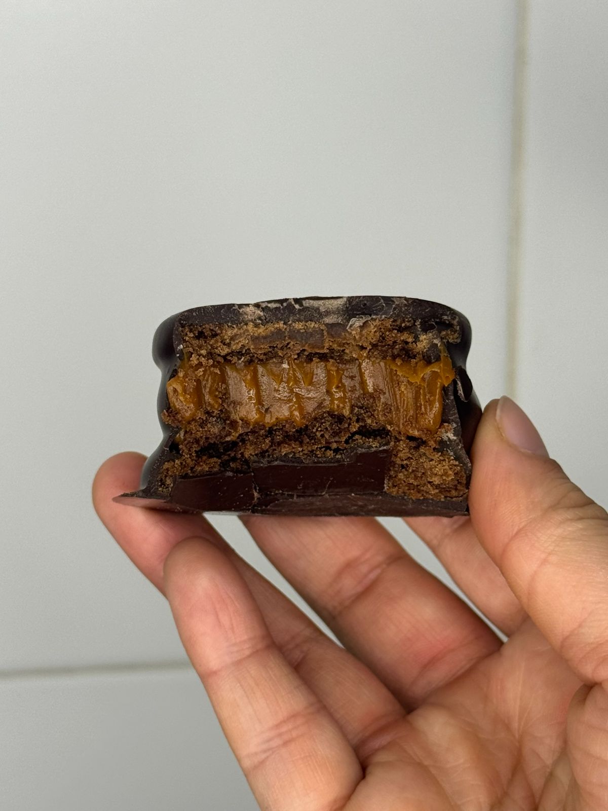 Alfajores de chocolate semi amargo (x6)